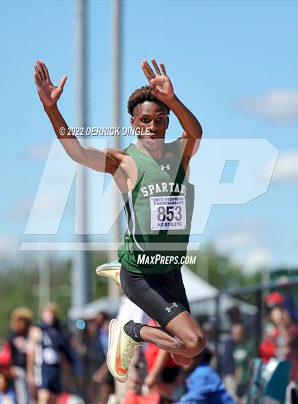 Thumbnail 2 in NYSPHSAA Outdoor Track & Field Championship (Triple Jump) photogallery.