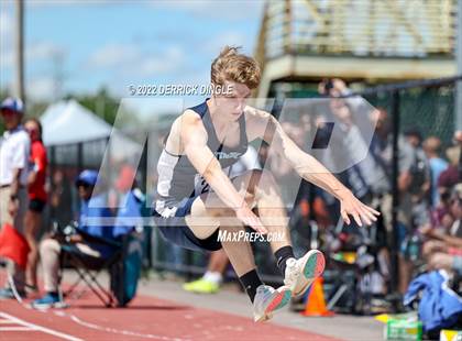 Thumbnail 3 in NYSPHSAA Outdoor Track & Field Championship (Triple Jump) photogallery.