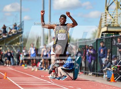 Thumbnail 3 in NYSPHSAA Outdoor Track & Field Championship (Triple Jump) photogallery.
