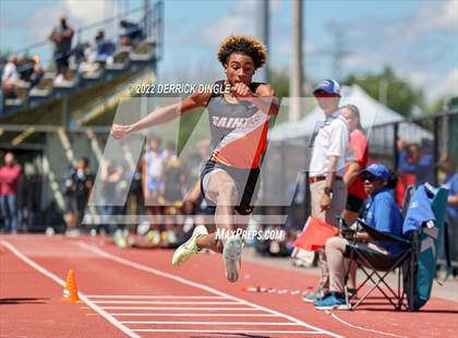 Thumbnail 1 in NYSPHSAA Outdoor Track & Field Championship (Triple Jump) photogallery.