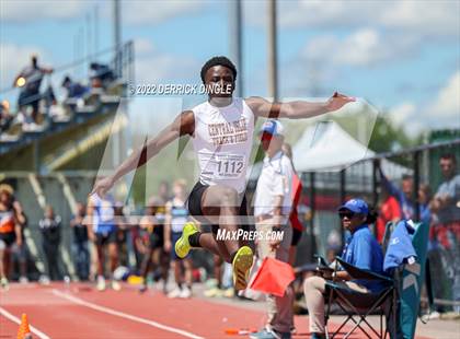 Thumbnail 2 in NYSPHSAA Outdoor Track & Field Championship (Triple Jump) photogallery.