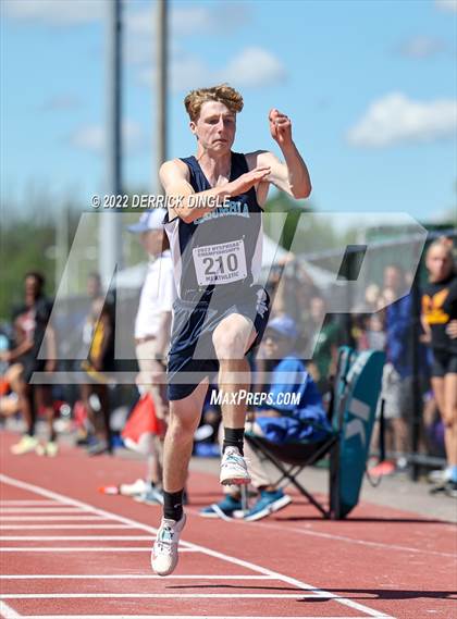 Thumbnail 1 in NYSPHSAA Outdoor Track & Field Championship (Triple Jump) photogallery.