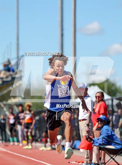 Thumbnail 1 in NYSPHSAA Outdoor Track & Field Championship (Triple Jump) photogallery.