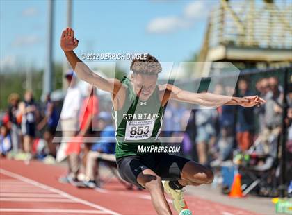 Thumbnail 2 in NYSPHSAA Outdoor Track & Field Championship (Triple Jump) photogallery.