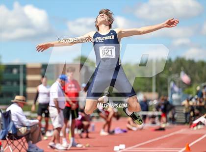 Thumbnail 2 in NYSPHSAA Outdoor Track & Field Championship (Triple Jump) photogallery.