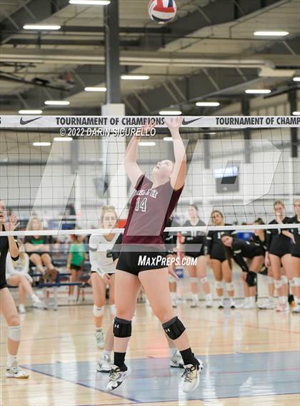 Thumbnail 1 in Faith Lutheran vs Sunnyslope (Nike TOC Southwest - Final) photogallery.