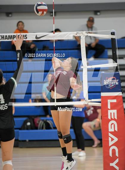 Thumbnail 2 in Faith Lutheran vs Sunnyslope (Nike TOC Southwest - Final) photogallery.