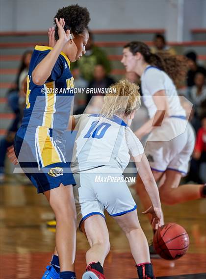 Thumbnail 3 in Inderkum vs. Folsom (Roseville Elite Showcase) photogallery.
