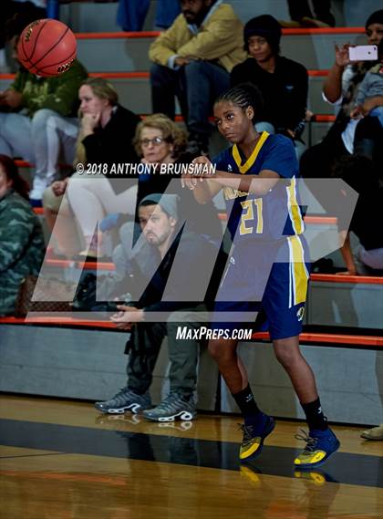 Thumbnail 3 in Inderkum vs. Folsom (Roseville Elite Showcase) photogallery.