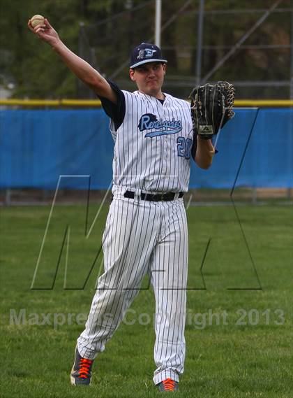 Thumbnail 1 in Seneca @ Shawnee photogallery.