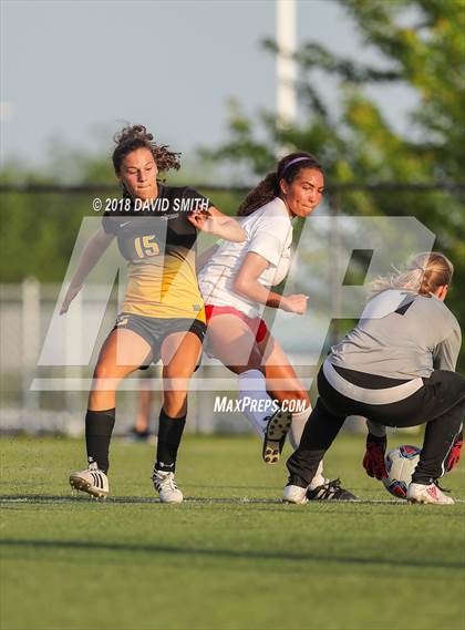 Thumbnail 2 in St. Teresa's Academy @ Park Hill (MSHSAA Class 4 Quarterfinal) photogallery.