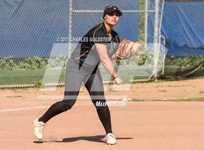 Thumbnail 1 in Newbury Park @ Agoura photogallery.