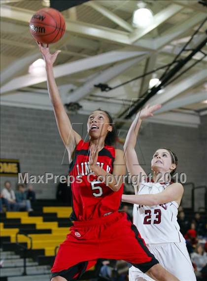 Thumbnail 2 in Lincoln vs. Bear River (Common Good Classic) photogallery.