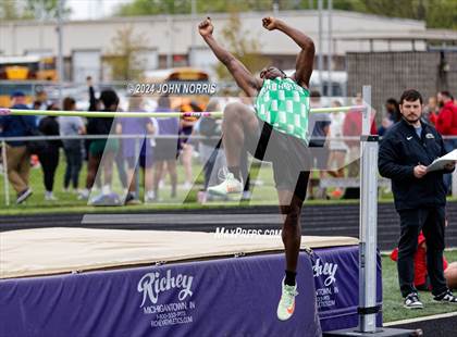 Thumbnail 2 in 2024 New Haven Relays  photogallery.