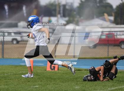 Thumbnail 3 in Post Falls @ Coeur d'Alene  White (Scrimmage) photogallery.