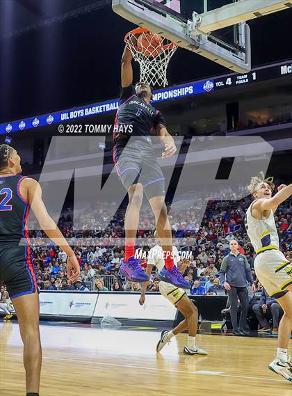 Thumbnail 2 in McKinney vs. Duncanville (UIL 6A State Final) photogallery.