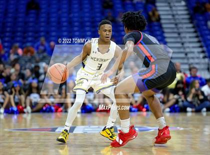Thumbnail 3 in McKinney vs. Duncanville (UIL 6A State Final) photogallery.