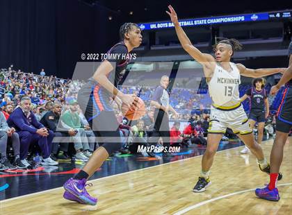Thumbnail 3 in McKinney vs. Duncanville (UIL 6A State Final) photogallery.