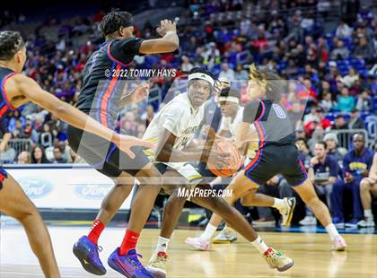 Thumbnail 2 in McKinney vs. Duncanville (UIL 6A State Final) photogallery.