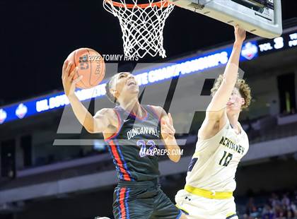 Thumbnail 2 in McKinney vs. Duncanville (UIL 6A State Final) photogallery.