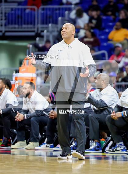 Thumbnail 3 in McKinney vs. Duncanville (UIL 6A State Final) photogallery.