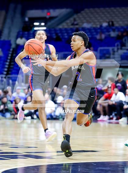 Thumbnail 2 in McKinney vs. Duncanville (UIL 6A State Final) photogallery.