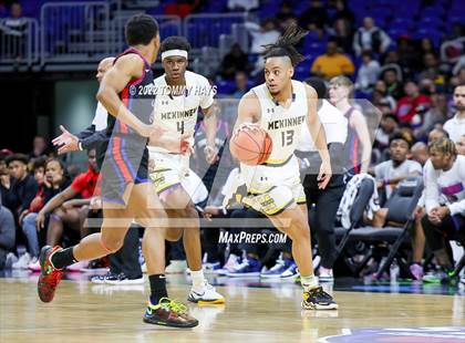 Thumbnail 2 in McKinney vs. Duncanville (UIL 6A State Final) photogallery.
