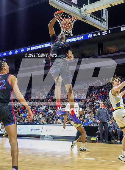 Thumbnail 3 in McKinney vs. Duncanville (UIL 6A State Final) photogallery.