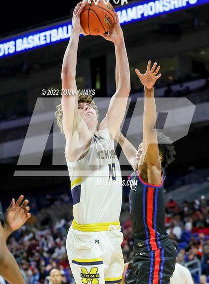 Thumbnail 2 in McKinney vs. Duncanville (UIL 6A State Final) photogallery.