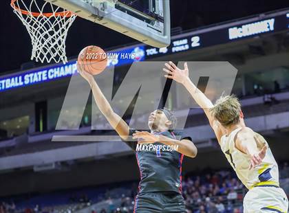 Thumbnail 2 in McKinney vs. Duncanville (UIL 6A State Final) photogallery.
