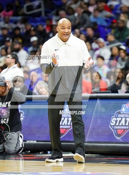Thumbnail 3 in McKinney vs. Duncanville (UIL 6A State Final) photogallery.