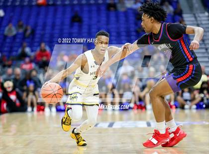 Thumbnail 2 in McKinney vs. Duncanville (UIL 6A State Final) photogallery.