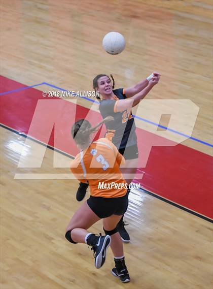 Thumbnail 2 in Hixson vs Sullivan Central (Choo Choo Classic Tournament) photogallery.