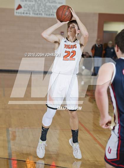 Thumbnail 3 in Unity @ Webster (WIAA D4 Regional Semifinal)  photogallery.
