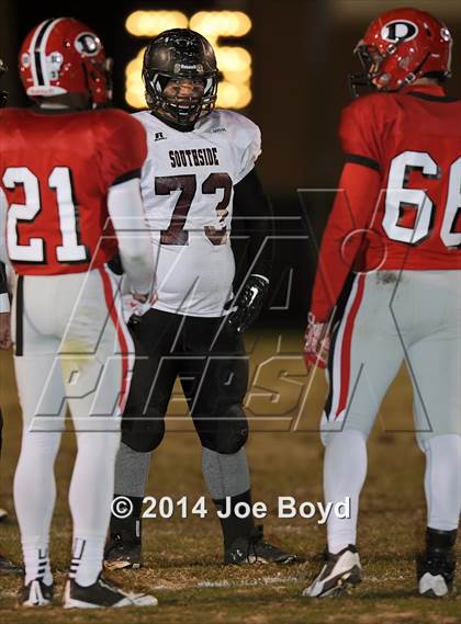Thumbnail 2 in Decatur vs. Southside (AHSAA 6A Playoff) photogallery.