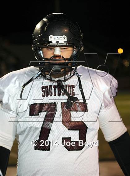Thumbnail 2 in Decatur vs. Southside (AHSAA 6A Playoff) photogallery.