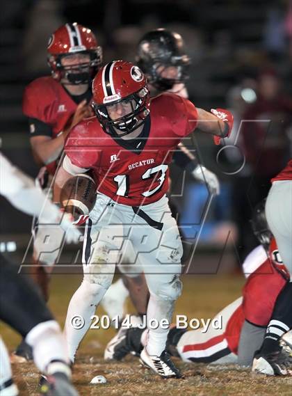Thumbnail 3 in Decatur vs. Southside (AHSAA 6A Playoff) photogallery.