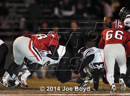 Thumbnail 2 in Decatur vs. Southside (AHSAA 6A Playoff) photogallery.