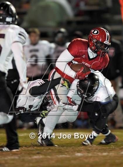 Thumbnail 2 in Decatur vs. Southside (AHSAA 6A Playoff) photogallery.