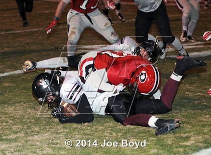 Thumbnail 3 in Decatur vs. Southside (AHSAA 6A Playoff) photogallery.