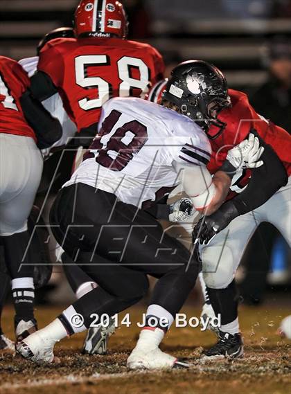 Thumbnail 1 in Decatur vs. Southside (AHSAA 6A Playoff) photogallery.
