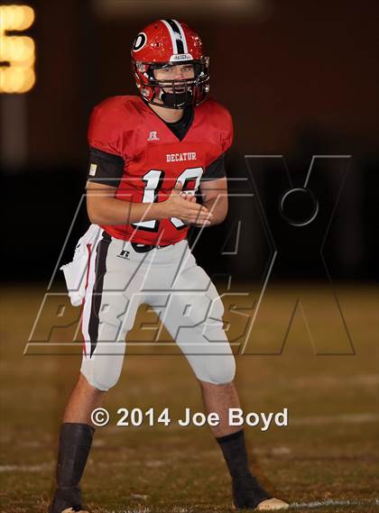 Thumbnail 3 in Decatur vs. Southside (AHSAA 6A Playoff) photogallery.