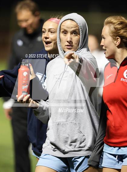 Thumbnail 1 in Valor Christian vs. Grandview photogallery.