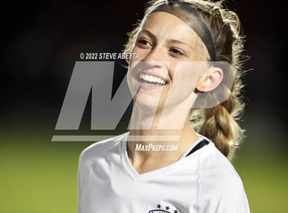 Thumbnail 1 in Valor Christian vs. Grandview photogallery.