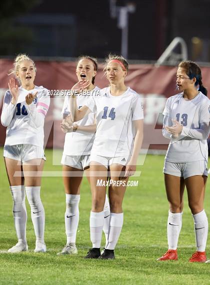 Thumbnail 3 in Valor Christian vs. Grandview photogallery.