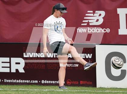 Thumbnail 3 in Valor Christian vs. Grandview photogallery.