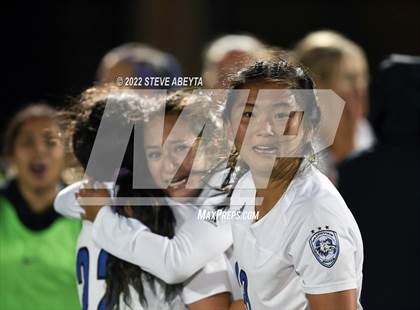 Thumbnail 2 in Valor Christian vs. Grandview photogallery.