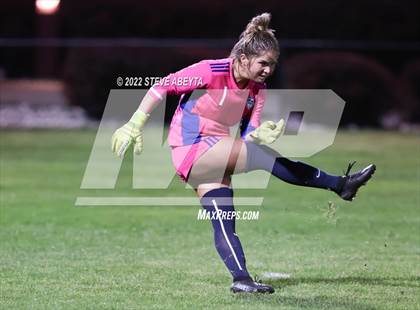 Thumbnail 2 in Valor Christian vs. Grandview photogallery.