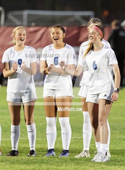 Thumbnail 3 in Valor Christian vs. Grandview photogallery.