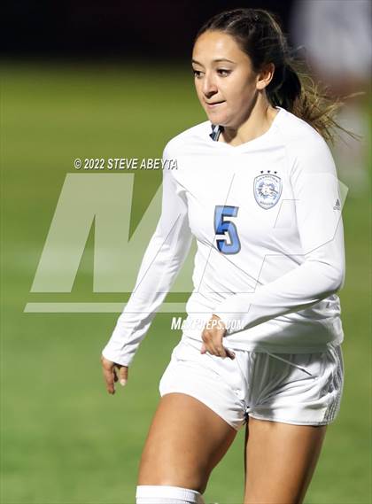 Thumbnail 2 in Valor Christian vs. Grandview photogallery.